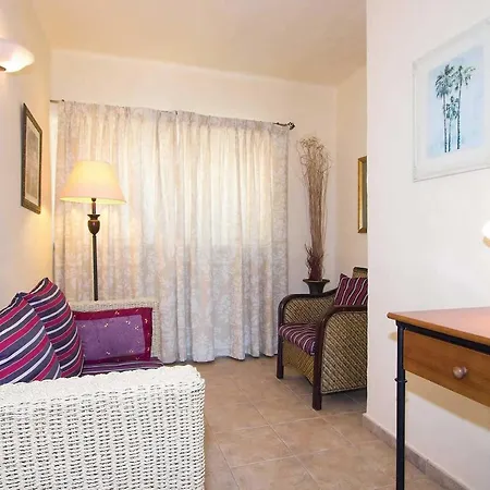 Вилла Puerto Del Carmen Sleeps 8 Air Con Wifi