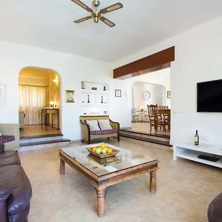 Puerto Del Carmen Sleeps 8 Air Con Wifi *